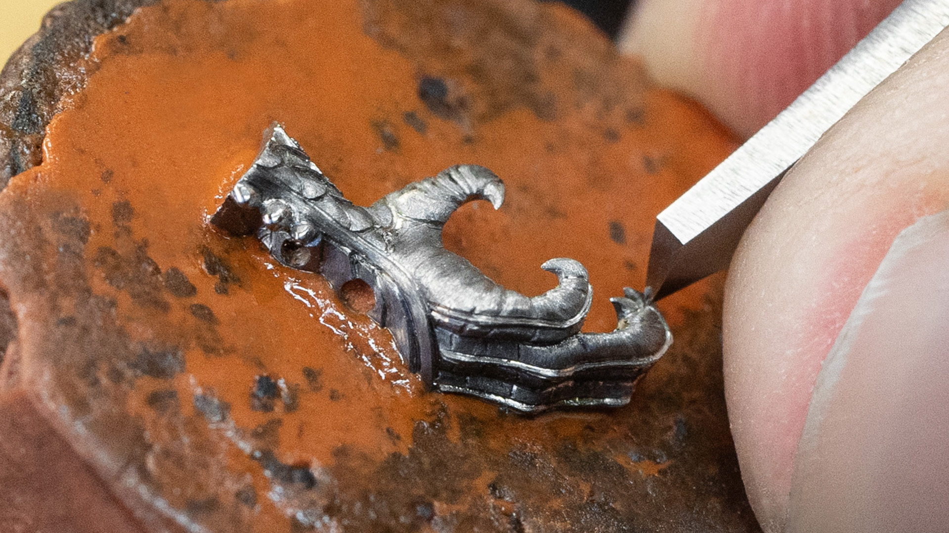 Imperial Dragon Automaton Sapphire – Opal