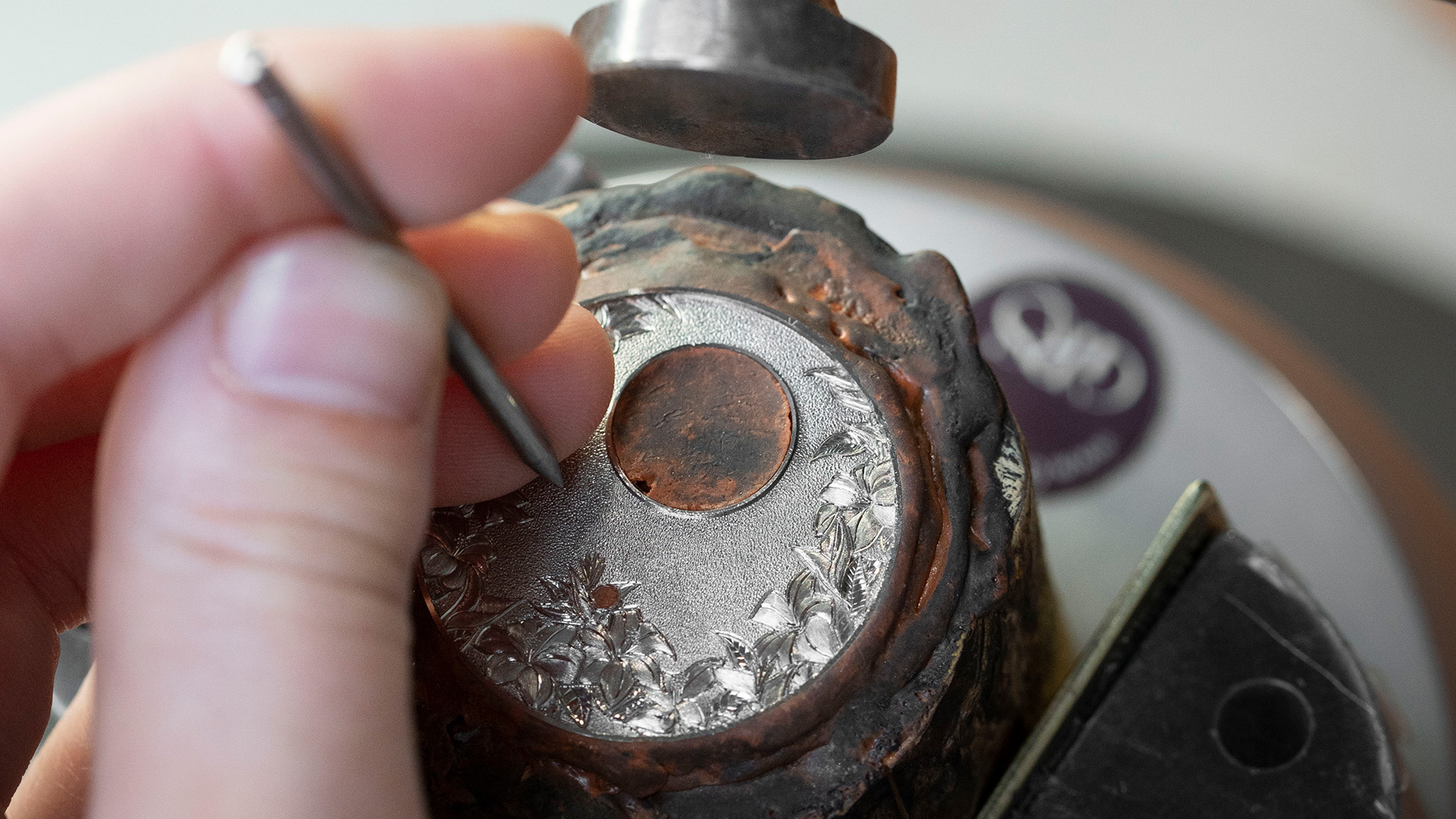 Petite Heure Minute Red Gold - Hummingbird